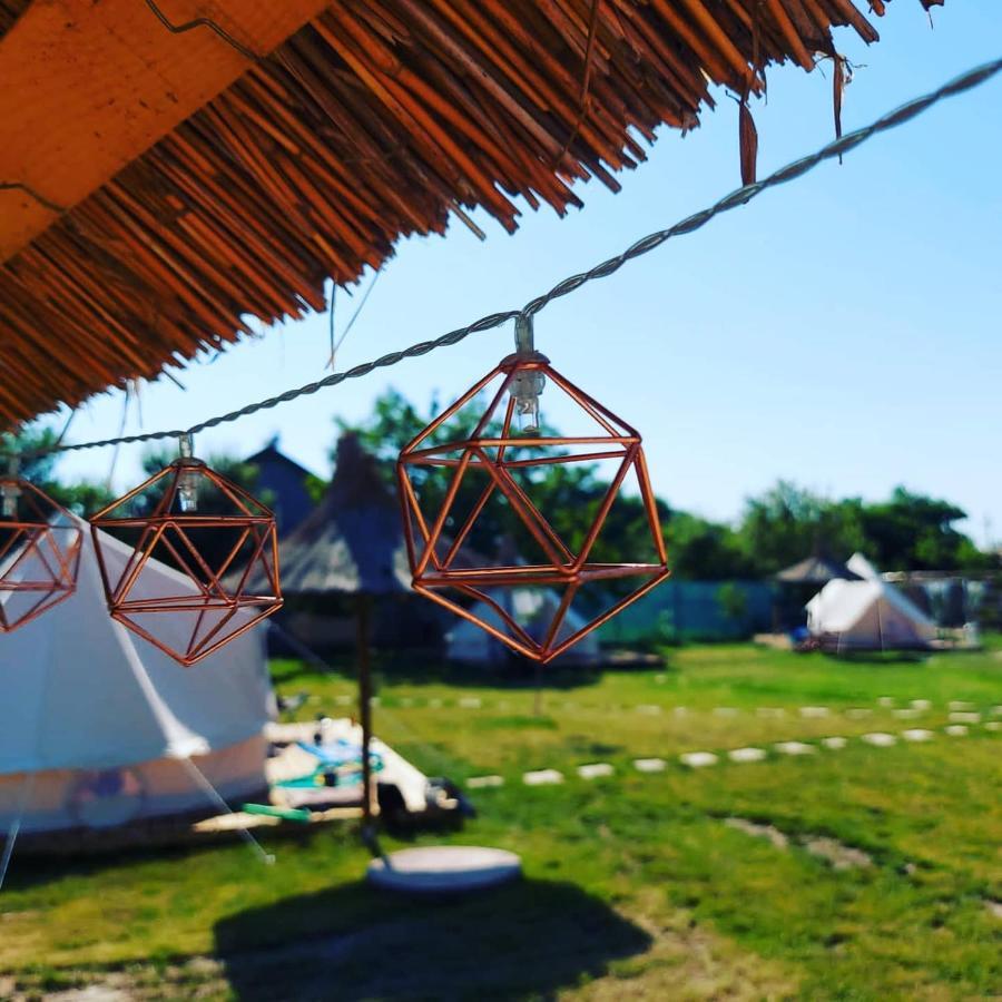 טוזלה Luna Glamping מראה חיצוני תמונה