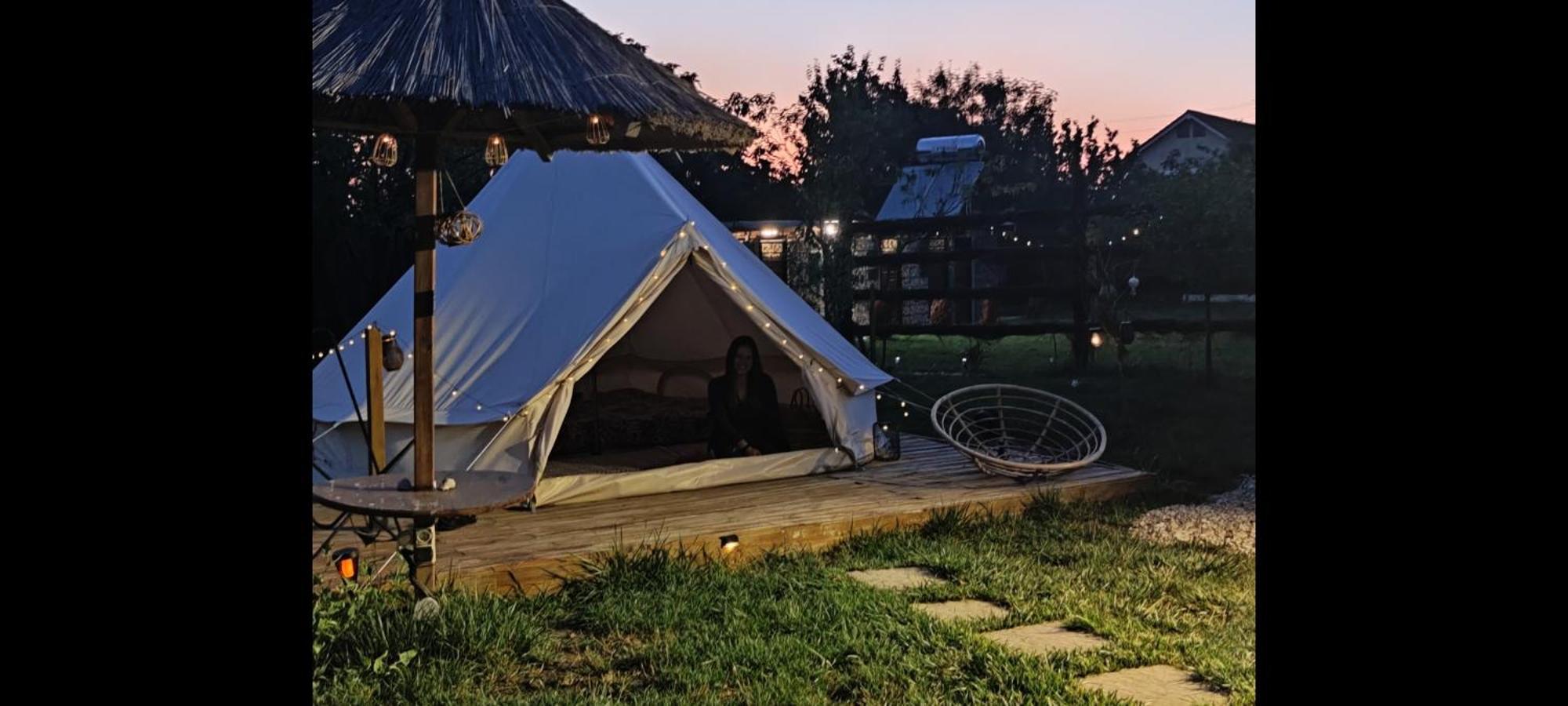 טוזלה Luna Glamping מראה חיצוני תמונה