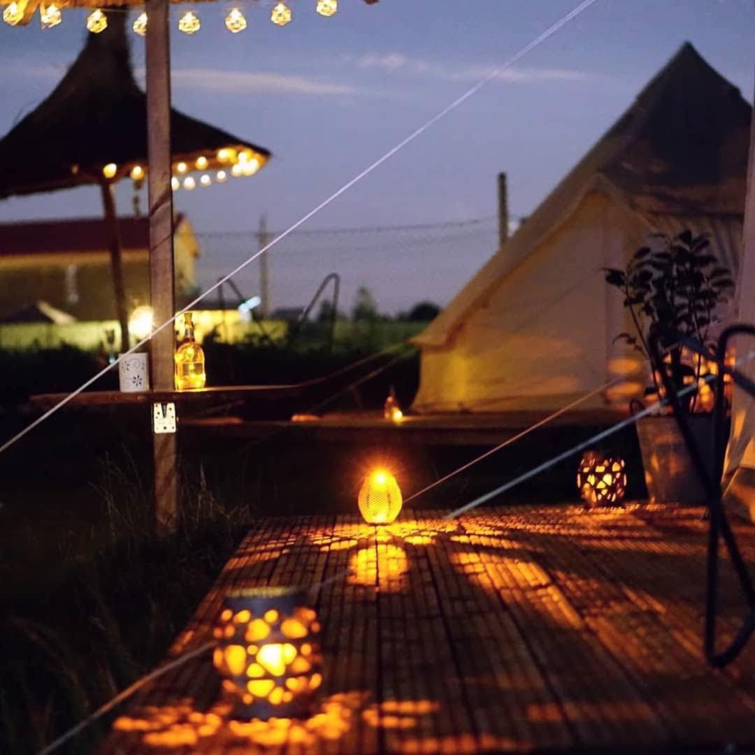 טוזלה Luna Glamping מראה חיצוני תמונה